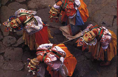 bhutan10 Bhutan dancers